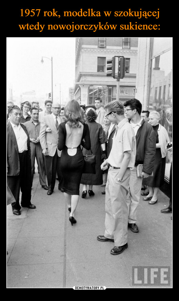 1957 rok, modelka w szokującej wtedy nowojorczyków sukience:
